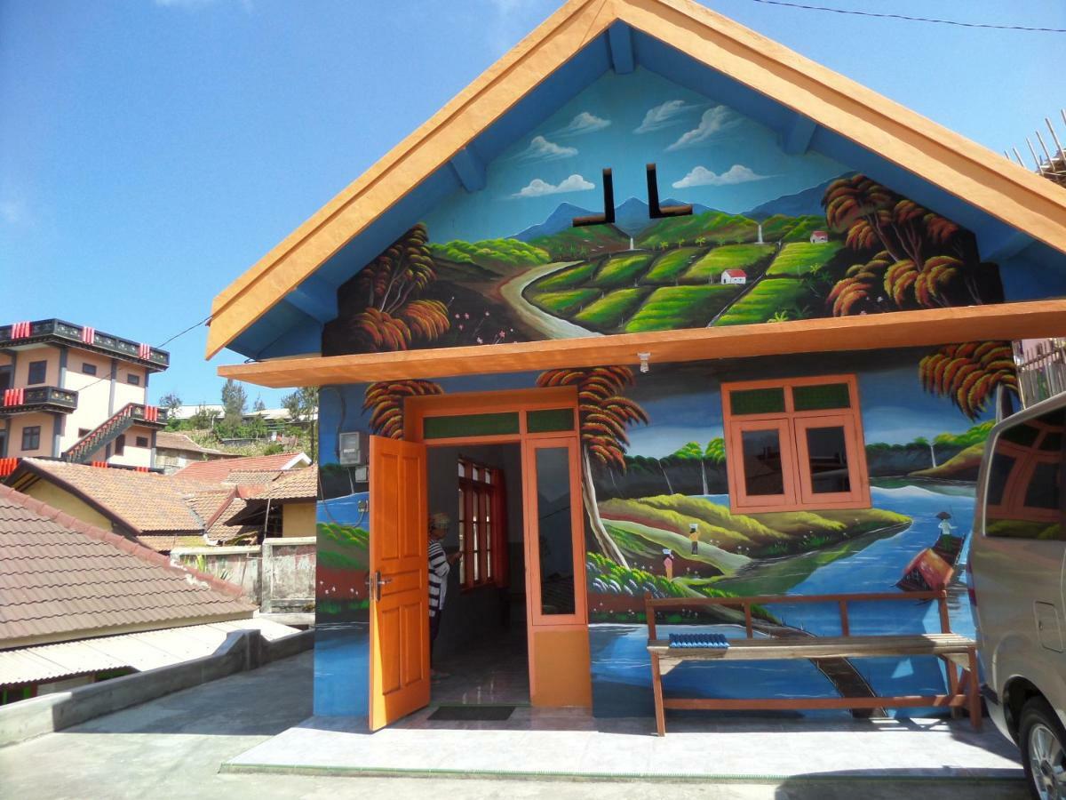 Tengger Indah Homestay ブロモ山 エクステリア 写真