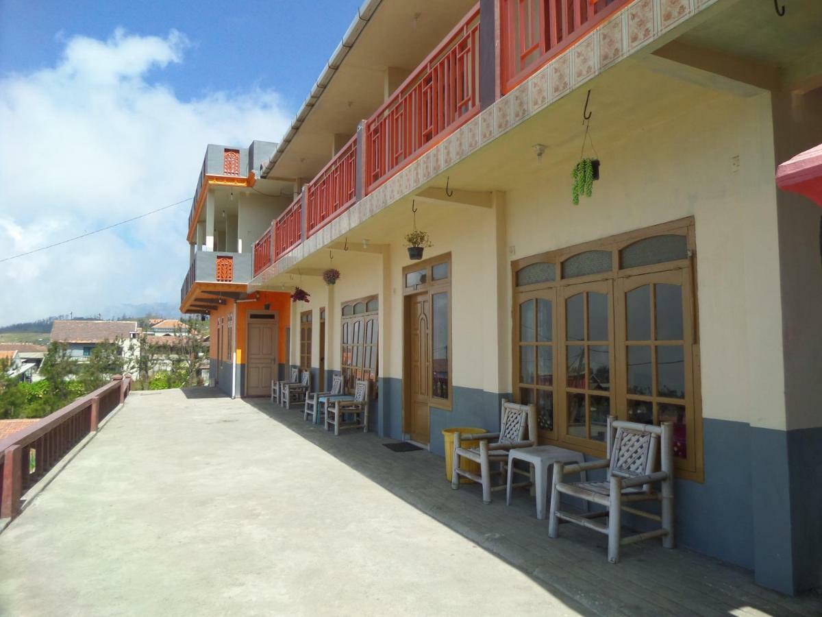Tengger Indah Homestay ブロモ山 エクステリア 写真
